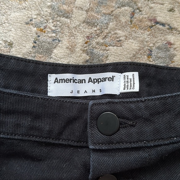 Iconic American apparel button front denim skirt - Picture 2 of 3